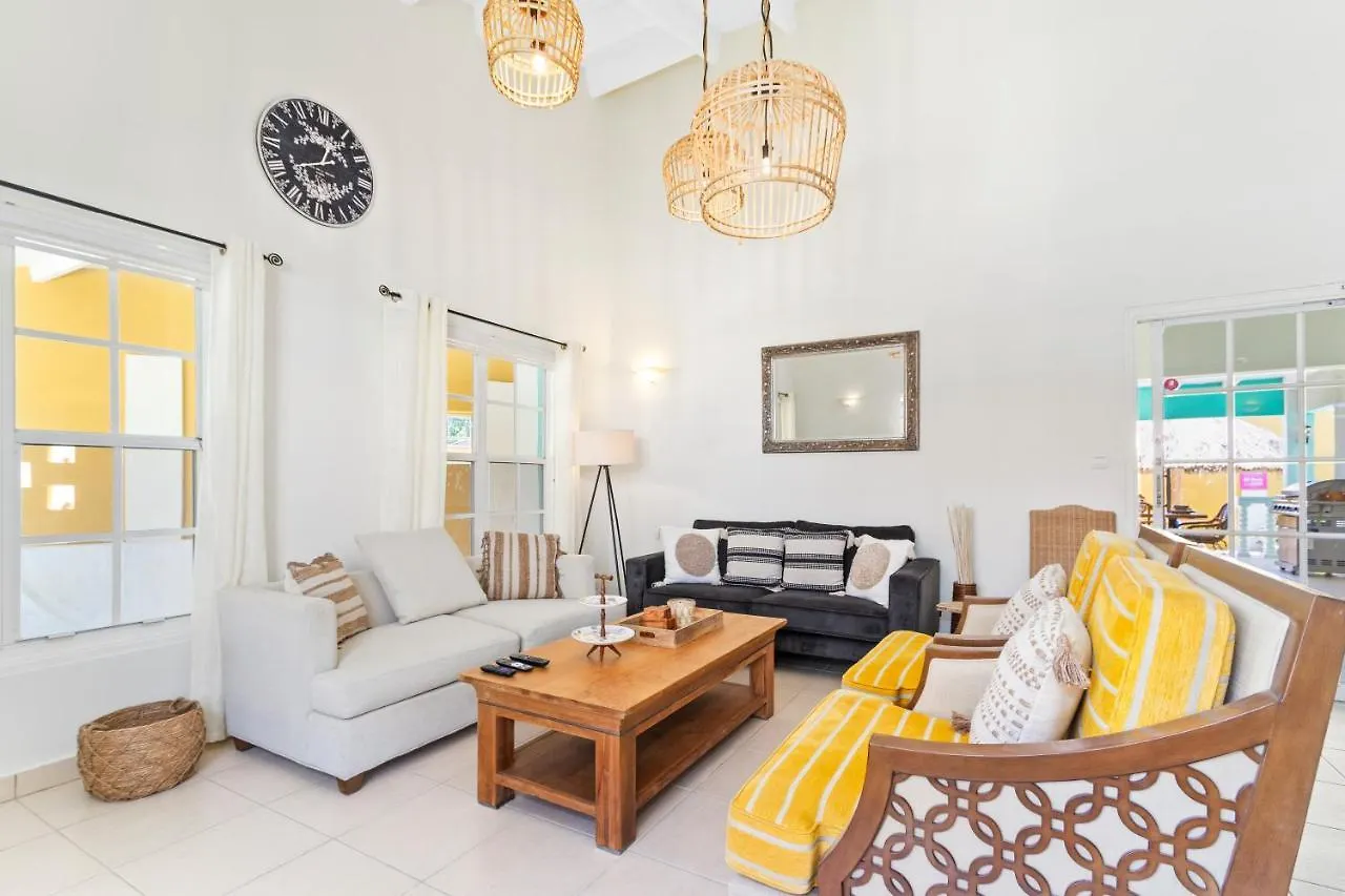Rooi Santo 10-F Villa Noord